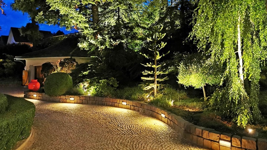 تعریف نورپردازی فضای باز